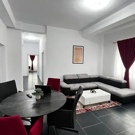 Marvellous Aparthotel With Master Apartments Suceava Exterior photo