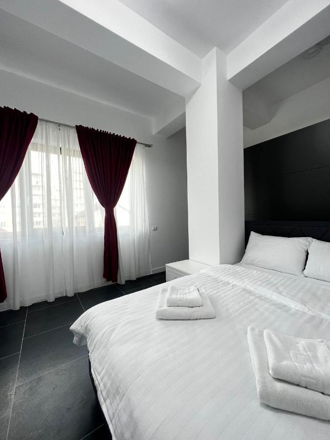 Marvellous With Master Apartment