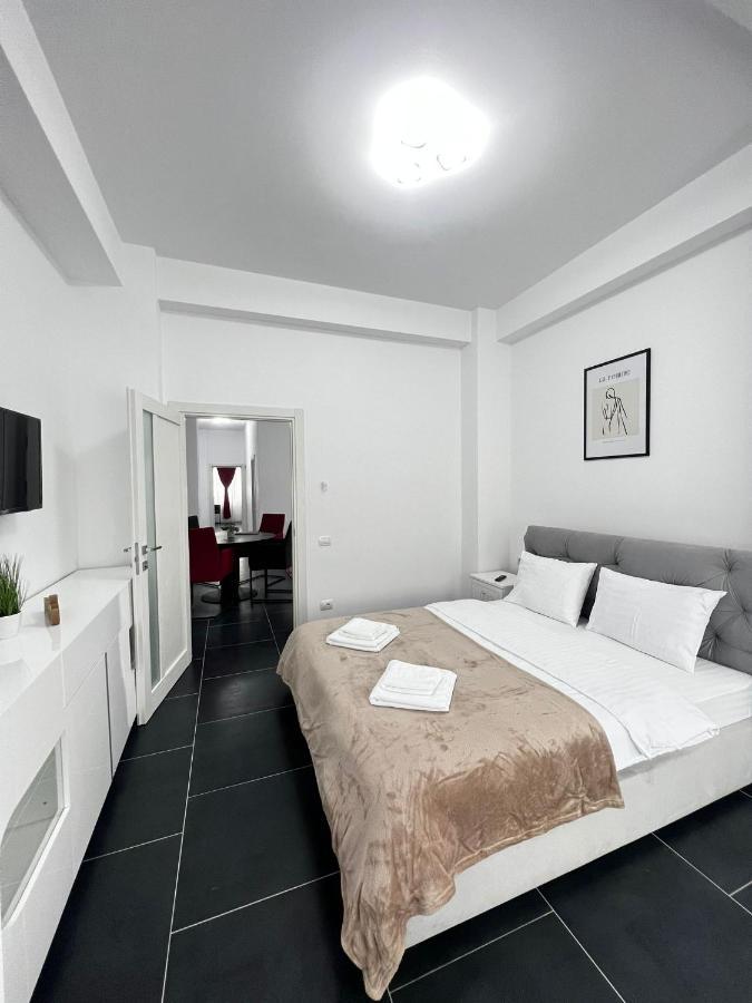 Marvellous With Master Apartment *