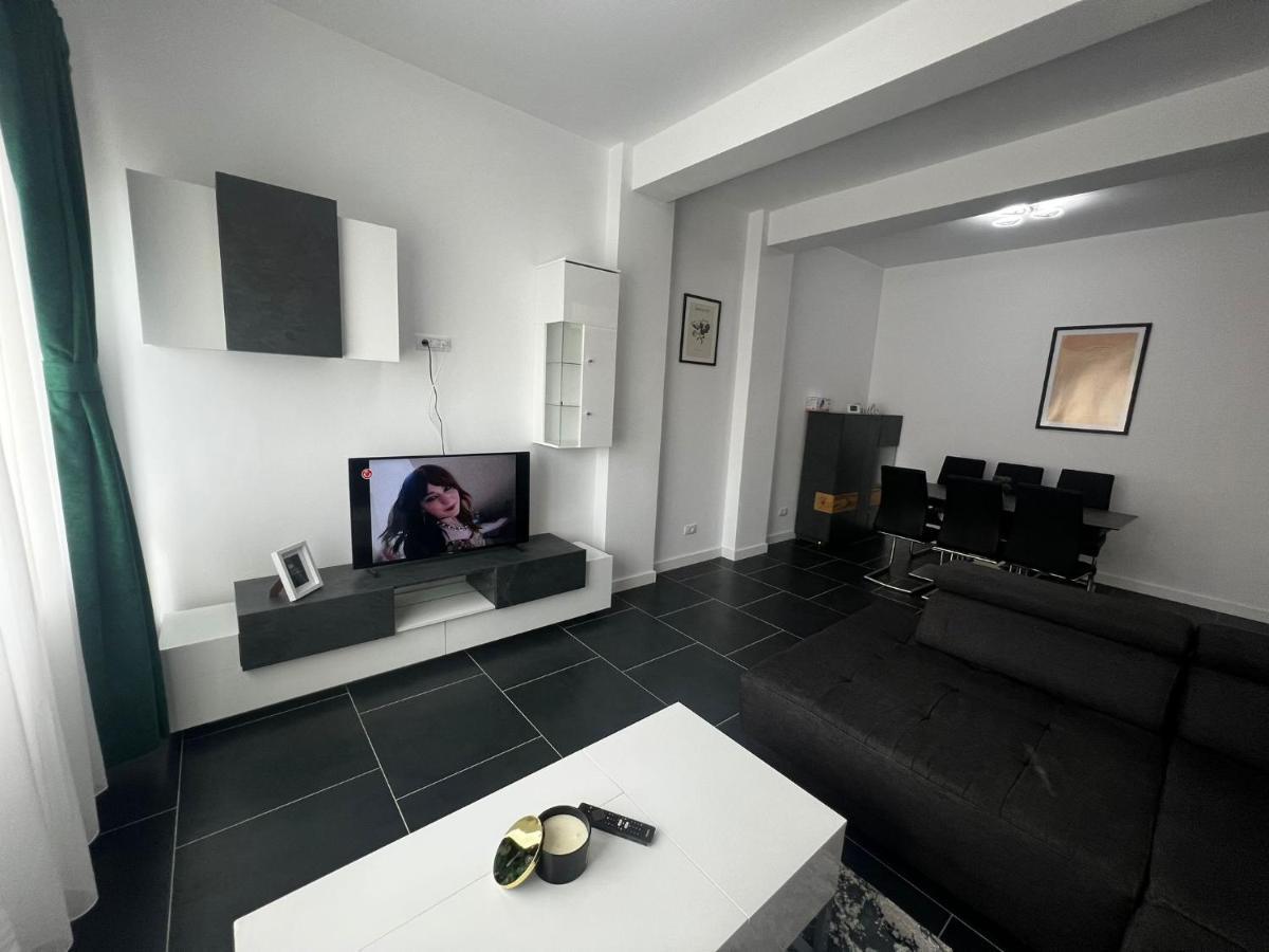 Apartment Marvellous With Master Suceava