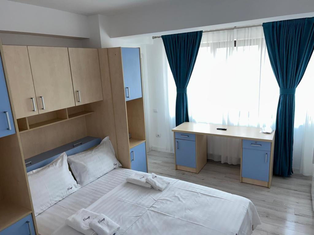 Marvellous With Master Apartment
